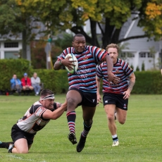 TRICOLORS WIN ICE-BREAKER
