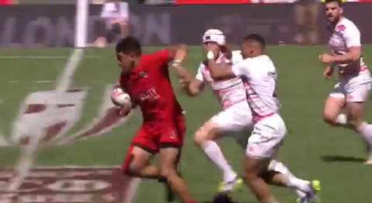 Fuailefau powers his way through England defence to set up try
