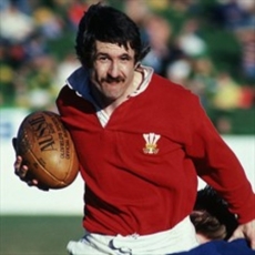 Welsh Rugby Demi-God Visits Victoria