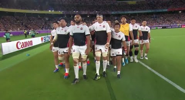 Crowd roars as Japan walk into chaning rooms
