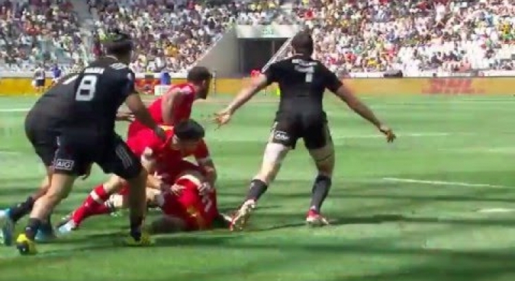 Canada beats New Zealand at the Cape Town Sevens